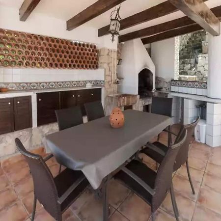 Villa With Private Pool In Ador Екстериор снимка
