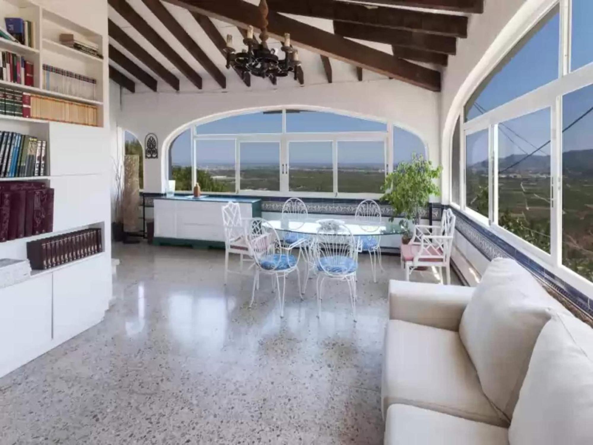 Villa With Private Pool In Ador Екстериор снимка